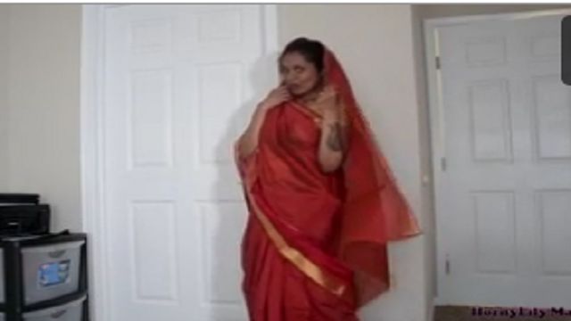 Saree Wali Maa Beta Xxx Vedio - Maa Ne Beta Chudwaya Full Hindi Dubbed | XXXRAPID.COM